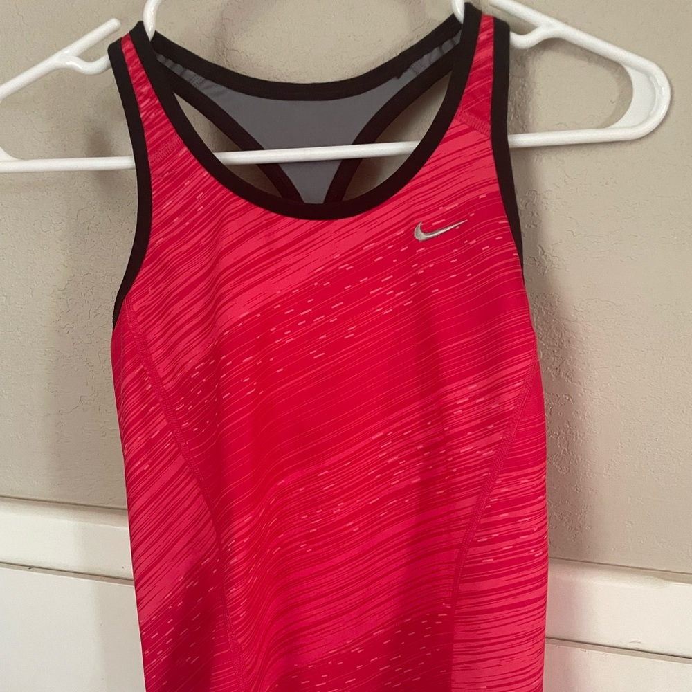 Nike drifit workout shirt xs